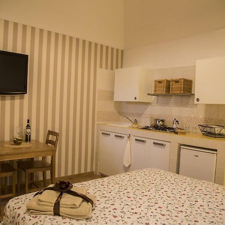 Piazza Roma Rooms Μπενεβέντο Δωμάτιο φωτογραφία